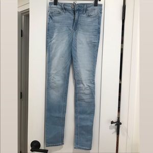Hollister high waisted  light wash skinny jeans